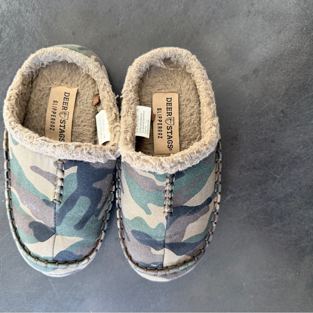 Deer Stags Green Camouflage Slip-On Fleece Mules